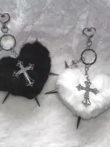 Punk Style Leopard Print Rivet Cross Keychain, Cool Rock Heart Bag Decoration Accessory, Gothic Wind Keyring for Bags