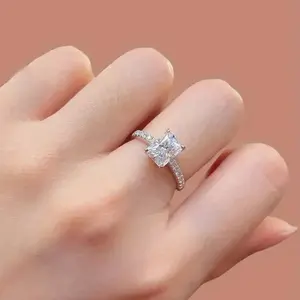 European and American style hot selling diamond studded high-end square proposal 925 sterling silver diamond ring, sweet style diamond studded square ring, fashionable and casual trend exquisite jewelry, for party gifts
