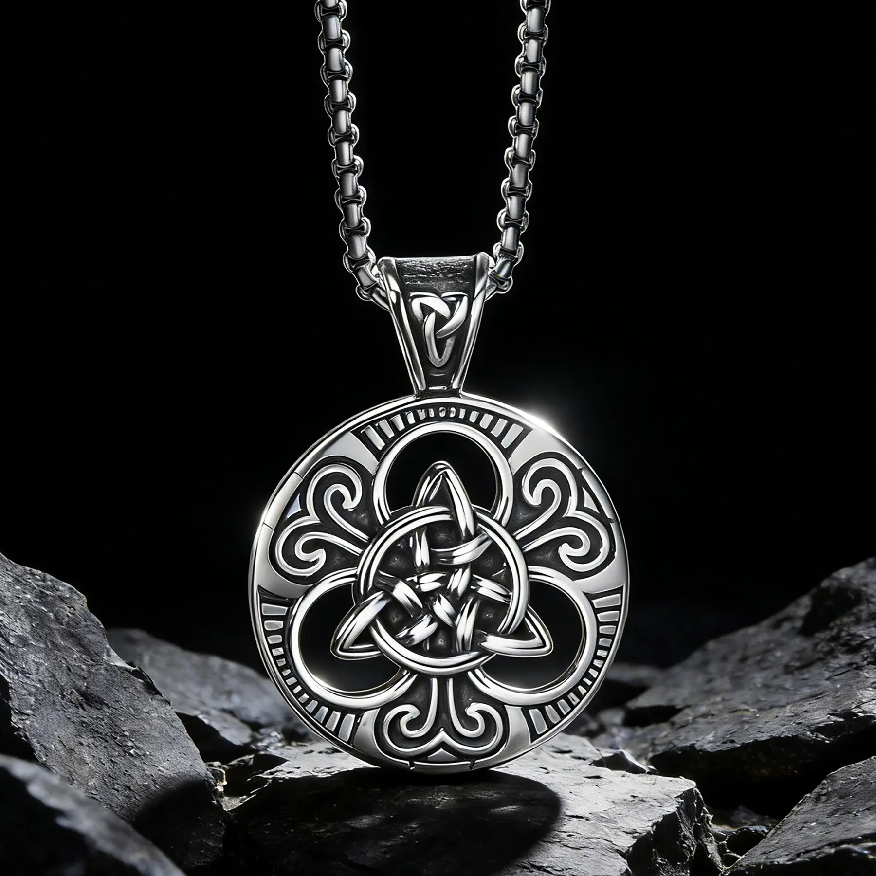 Elfasio Retro Unisex Celtic Knot Costume Jewelry Necklace, Stainless Steel Double-Sided Irish Pendant (3.7cm Width) with 22in Chain, Meaningful Gifts Good Luck Accessory, Daily, Hypoallergenic, Medieval Aesthetic, Casual