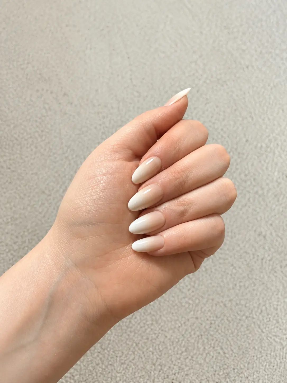 Press-On Nails, 24 Pcs Simple Minimalist Almond Shape Nails with a Glazed White Ombré Finish and Application Kit, Complete Kit, Easy Apply, Multi-Size, Basic, Classy, Elegant, Perfect Glazed Finish, Glossy, Unisex, Fashion Unisex, Clean Look, Nail Decor
