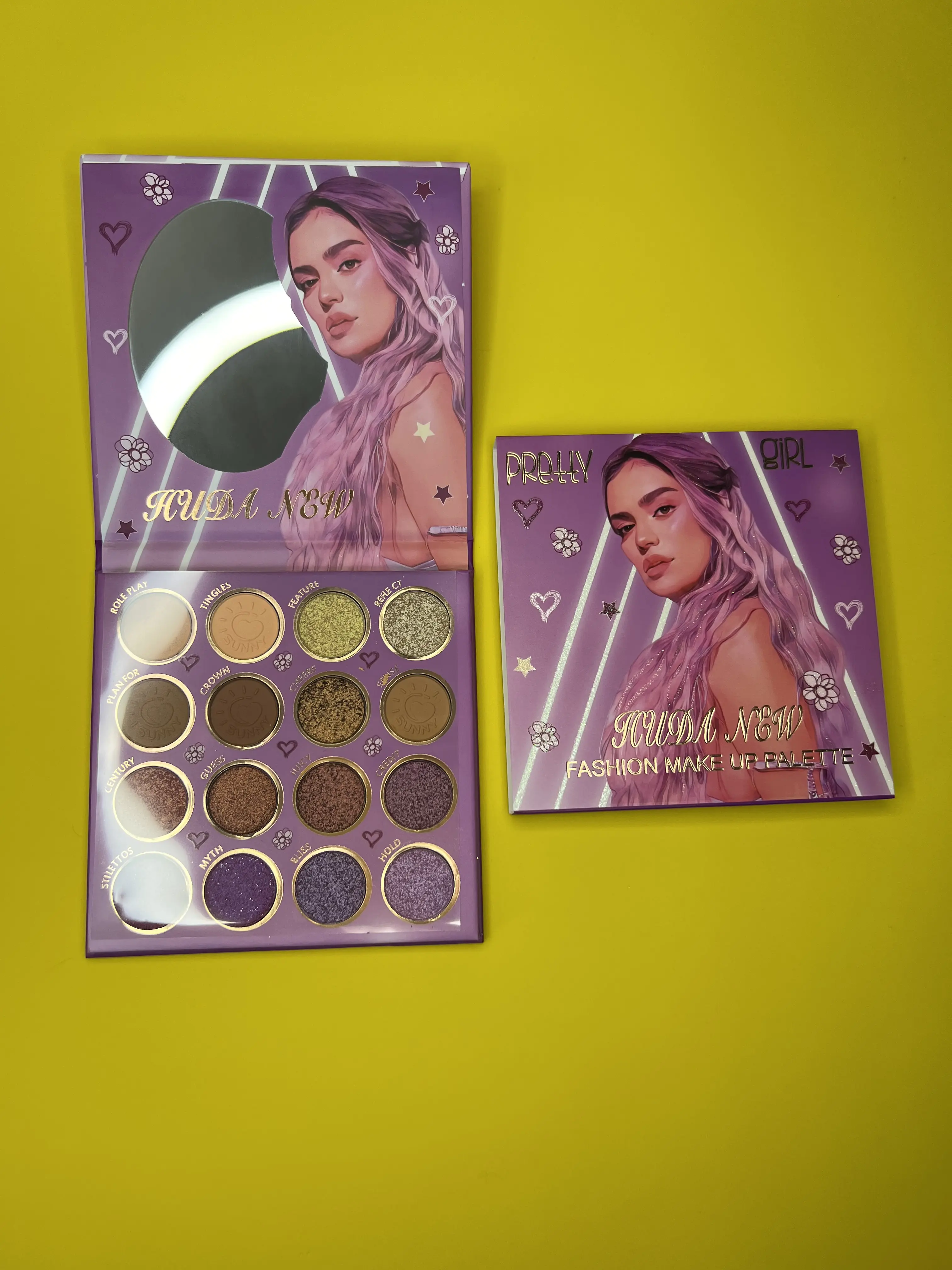 Small Eyeshadow palette with 16 shades