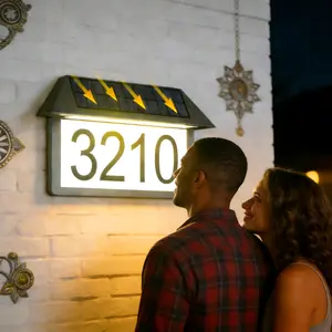 A Solar-Powered House Number Light That Turns on Automatically at Night, Featuring a Noticeable Address Plaque. Ideal for Residences, Mailboxes, Factories, And Commercial Spaces, It Is Perfect for Outdoor Use During Christmas, Valentine'S Day