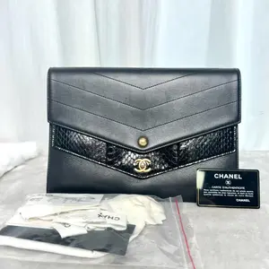 Pre-owned CHANEL 26 Series Black Gold Lambskin Envelope Bag|20836514 WWL