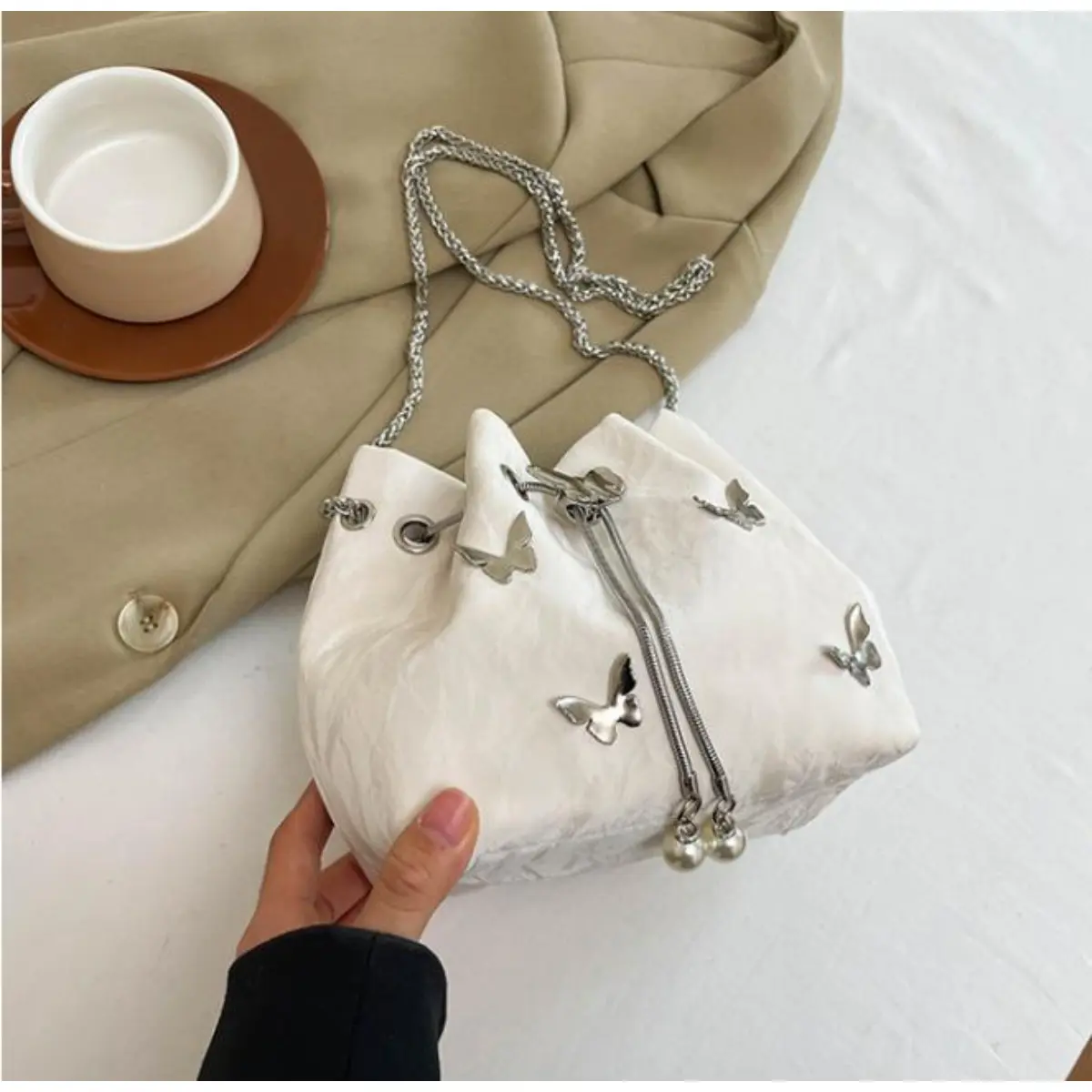 Women's Butterfly Print Drawstring Bucket Bag, Modest Lightweight Crossbody Shoulder Purse for Everyday Shopping, Preppy, Drawstring Bag, Plain, Leather, Basic, Comfortable Carry, Everyday Use, Casual, Cute, Chic