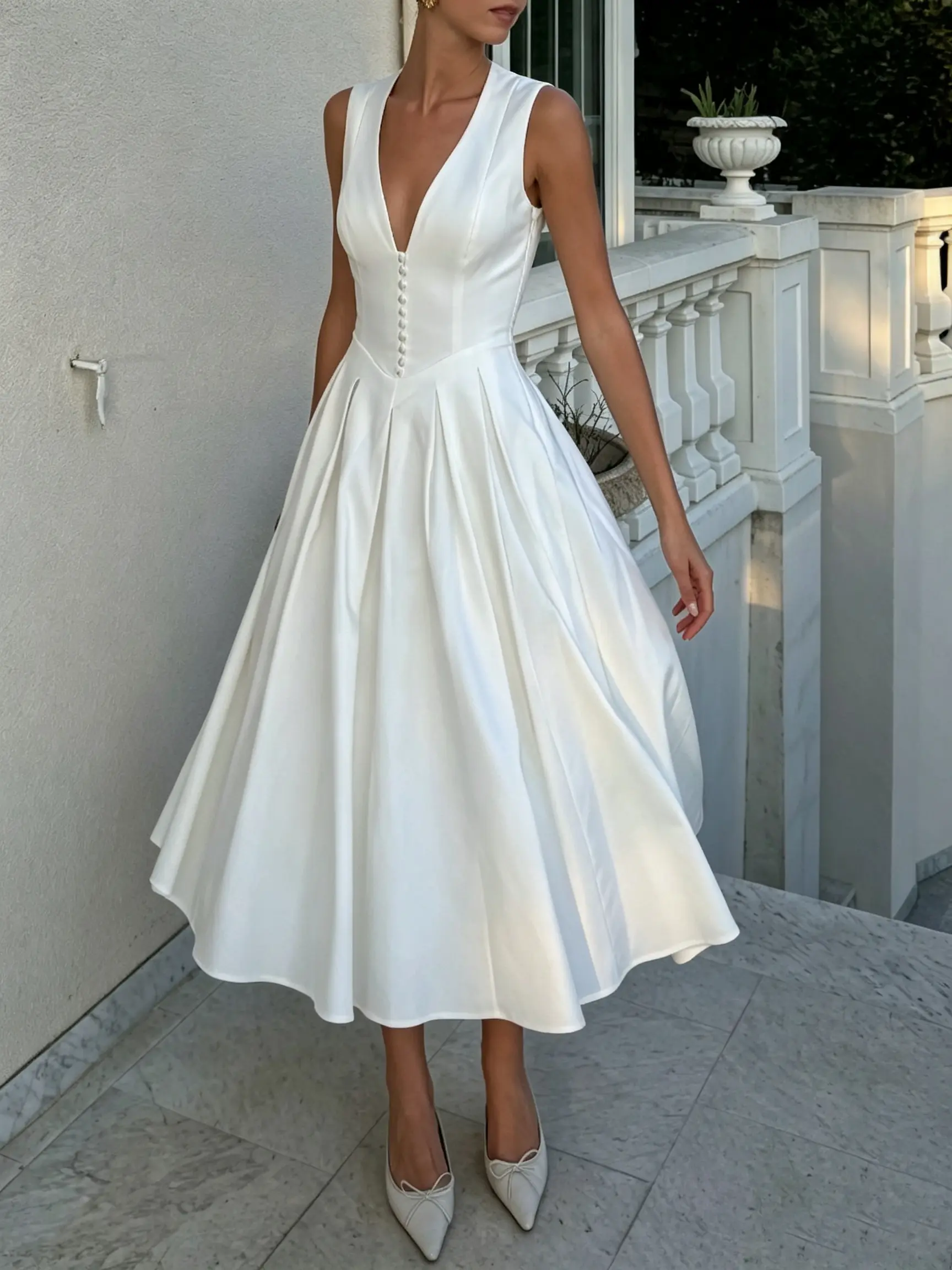 Women's spring and summer elegant dress French fashion pleated white dress dress waistless vest dress vacation beach dress, family reunion exclusive dinner, retro formal long dress Evening women's clothing