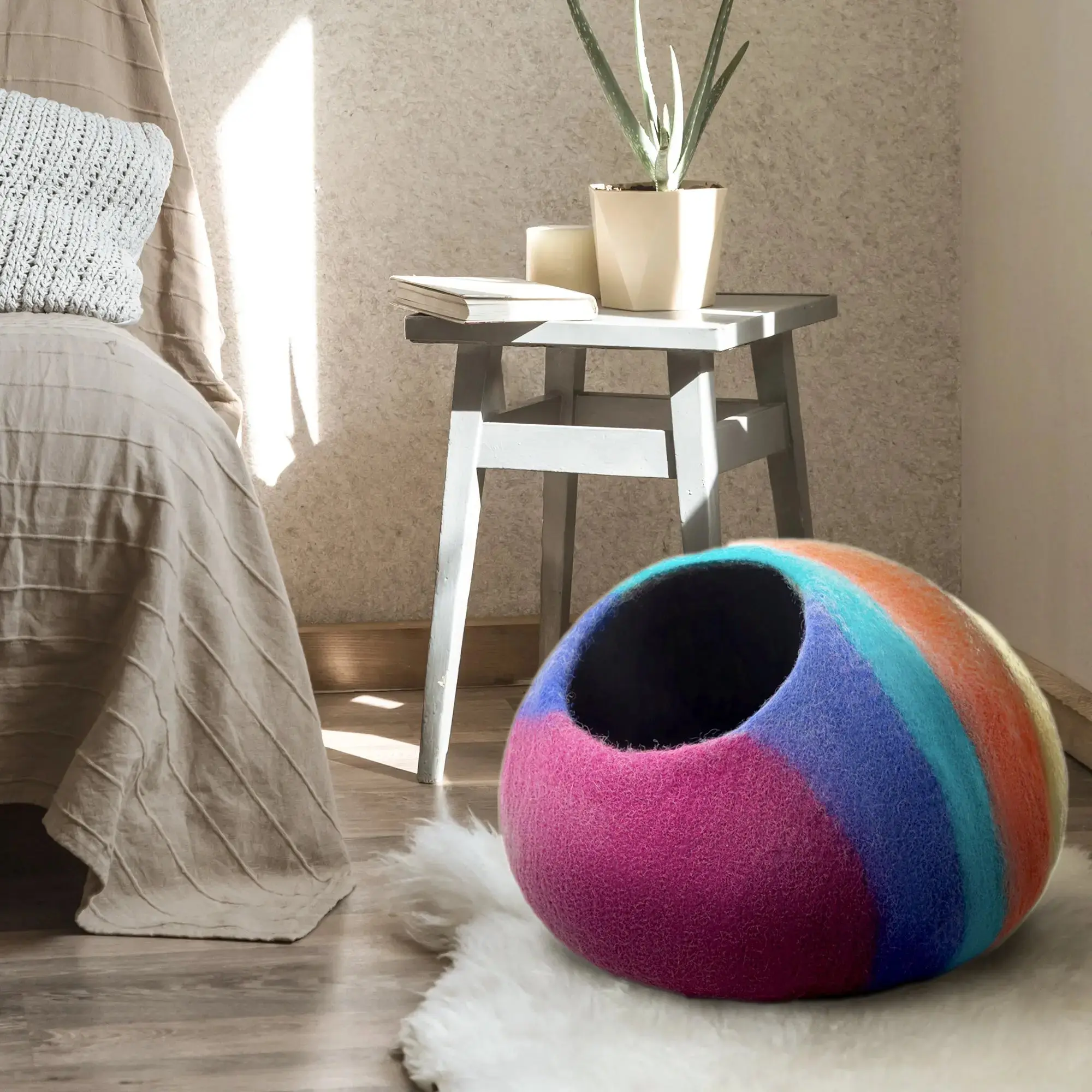 Handmade Wool Cat Cave Bed – Cozy Felt Cat House for Pets – Eco-Friendly Kitty Hideaway
