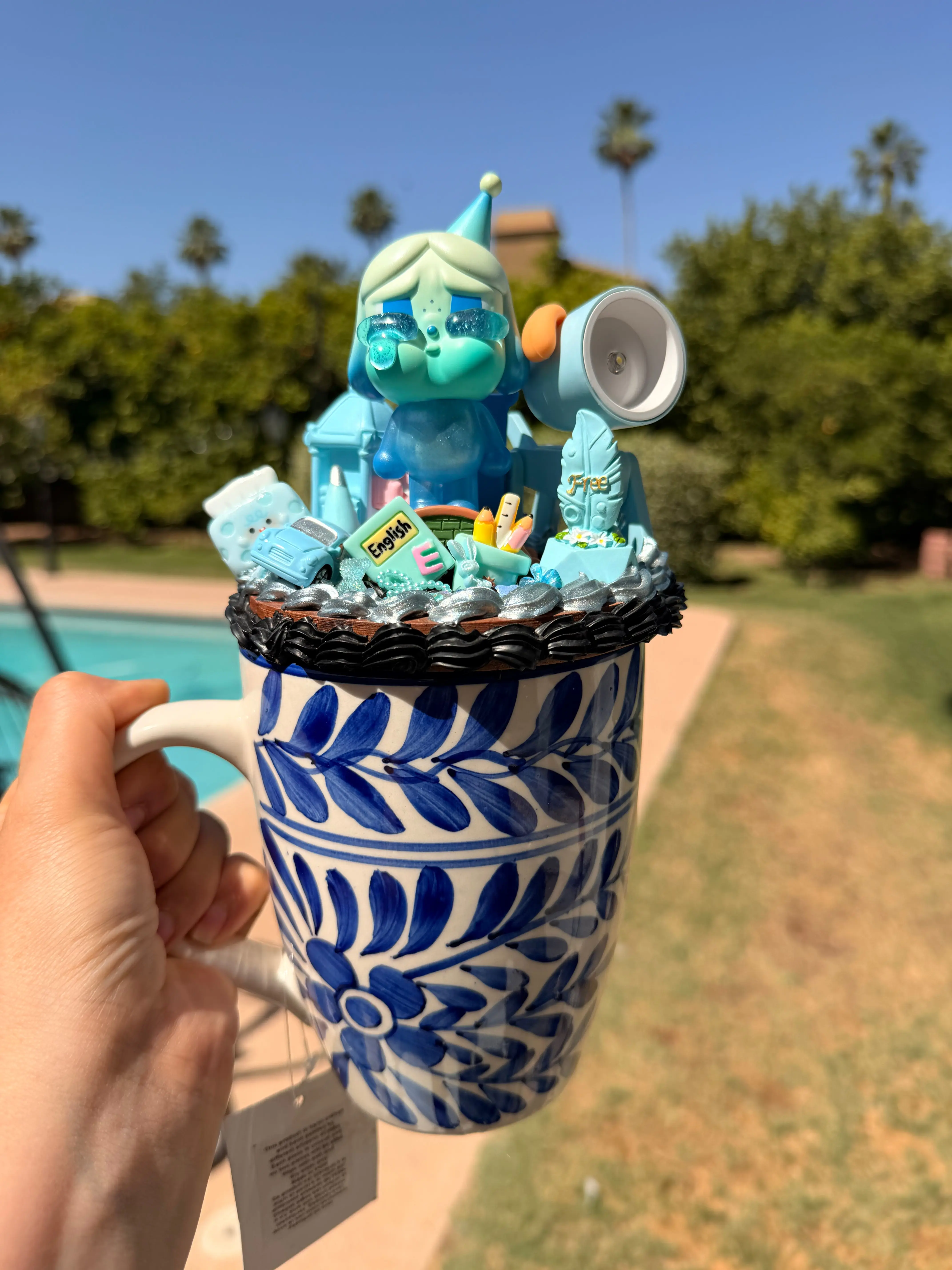 Decoden Art Mug – Blue Cry Baby Edition