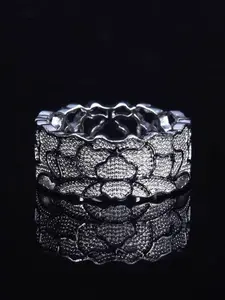 Vintage Lace Leopard Print Platinum Plated Ring for Women, Elegant Geometric Design, Fashionable Hollow Out Zirconia Jewelry