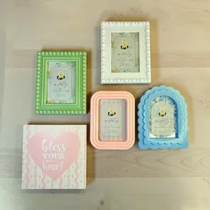 Mini frame decor