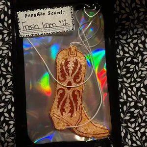 Car Freshie - Fresh Linen Scented Air Freshener in Cowboy Boot Design for Car Interior Aroma Enhancement