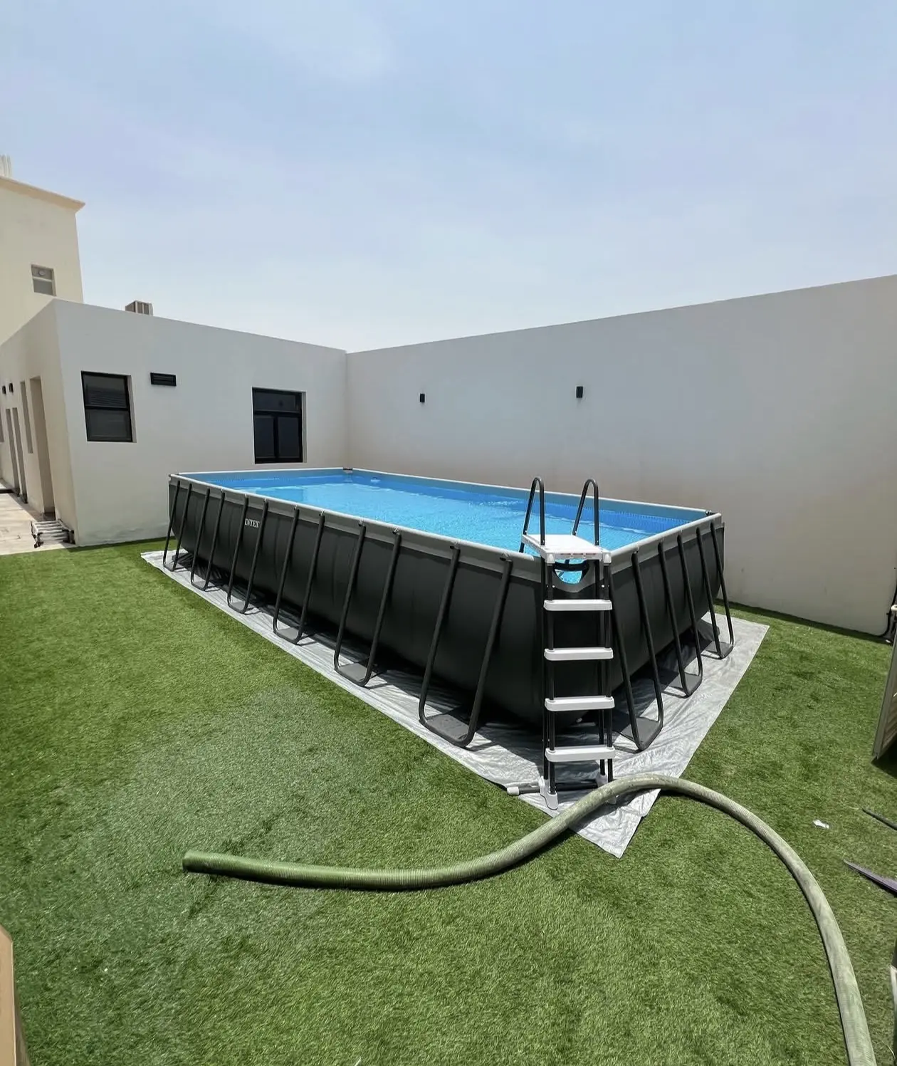 INTEX Ultra XTR 32ft x 16ft x 52in Above