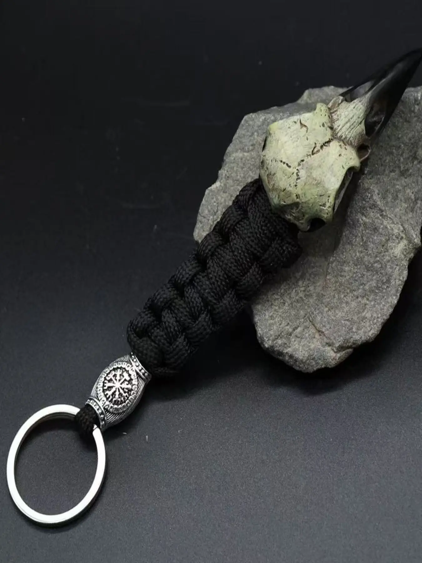 Odin Raven Skull Resin Pendant Keychain, Paracord Rope Nordic Pirate Key Chain, Unique Accessory for Outdoor Enthusiasts, Keychain Wristlet Strap With Keychain