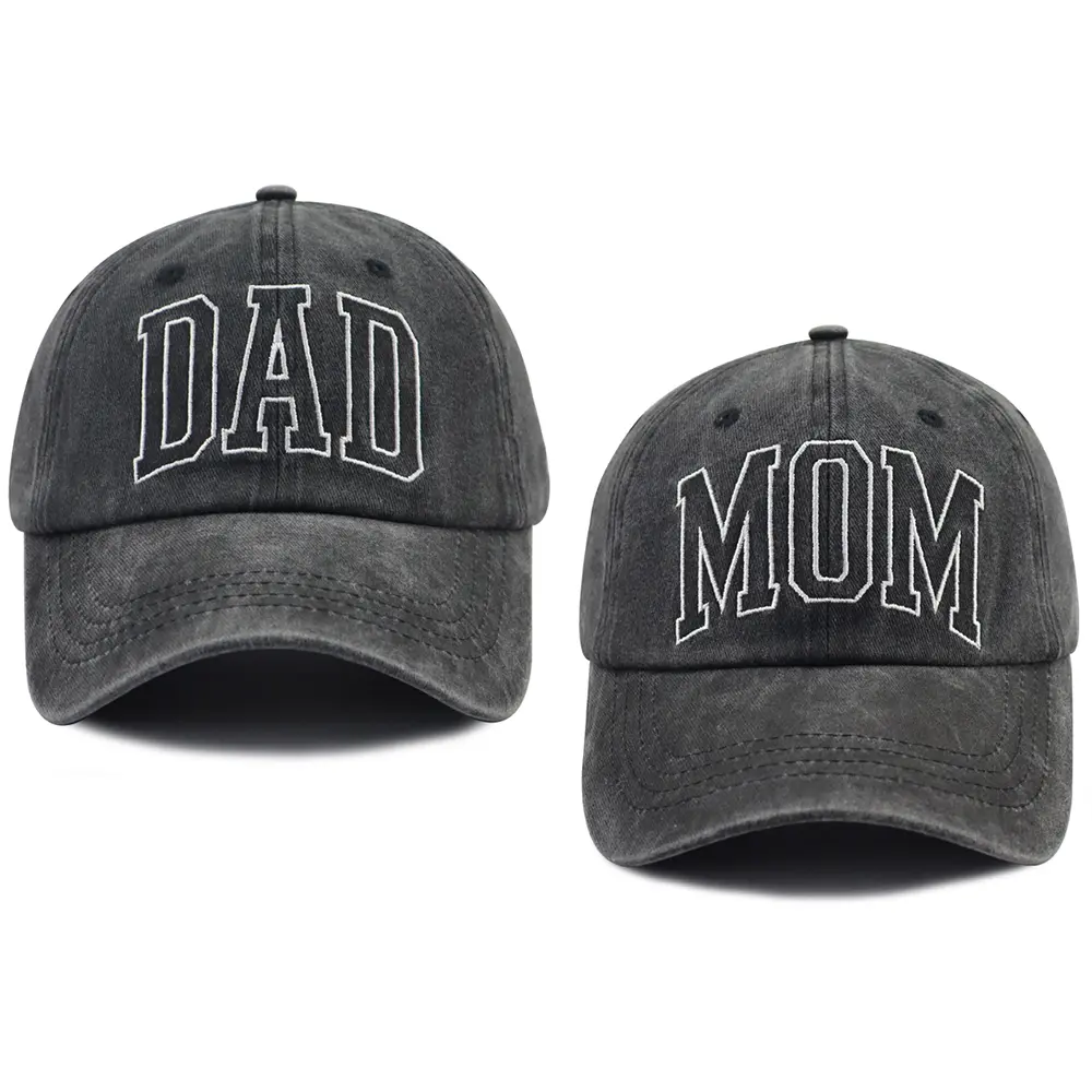 Embroidered Mom & Dad Baseball Caps, 2-Pack Pure Cotton Letter Print Hat Set for Couples, Adjustable with Breathable Holes, Gifts for New Parents, Personal Embroidery, Cotton Casual Hat, Custom Hats