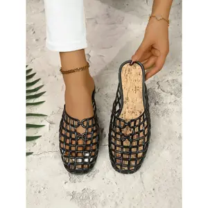 Women's Summer Beach Flip Flops, Comfortable Closed-Toe Flat Sandals for Casual Wear, Stylish Jelly Shoes Easy to WearRAIMENTRY