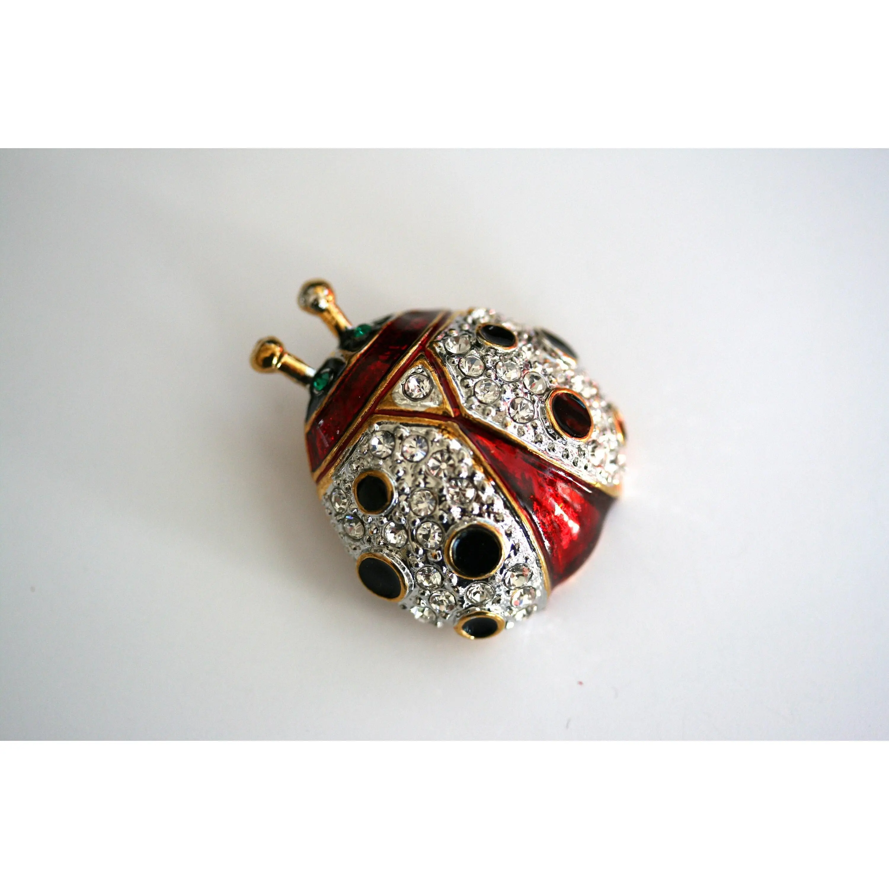 Women's Vintage Gold-Tone Ladybug Lapel Pin Brooch, Enamel Metal Jewelry with Red & Black Enamel, CZ Crystal Accents, Fashion Clothing Accessory, Jewelry For Women, Ladybug Motif, 1.5" X 1", Backside Has Black And Red Enamel