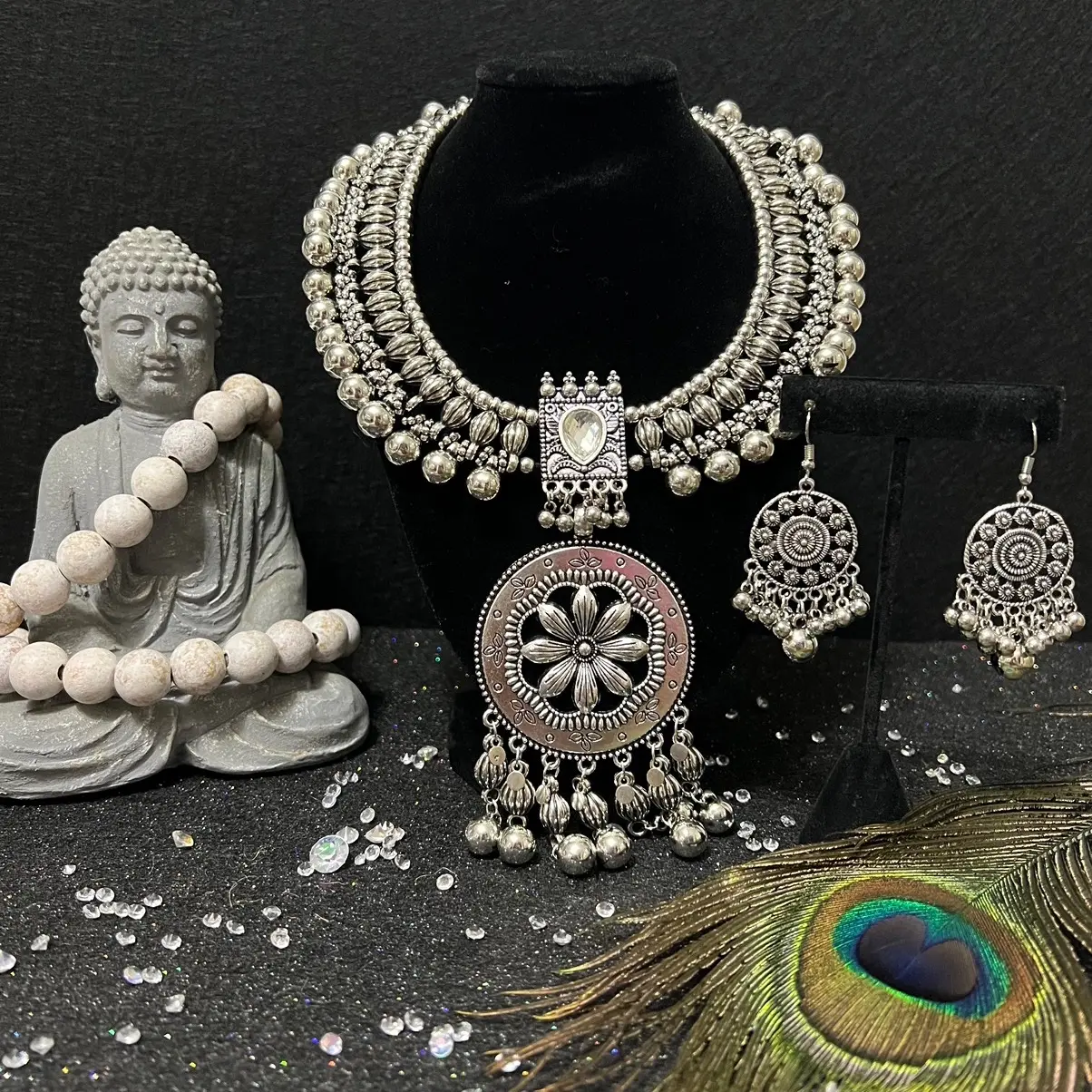 Indian Oxidized Round Flower Pendant Jewelry Set with Necklace and Earrings