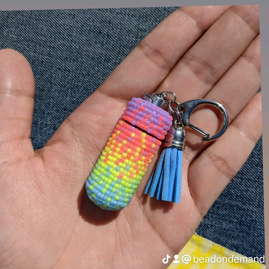 Beaded poratble pill holder keychain in size small