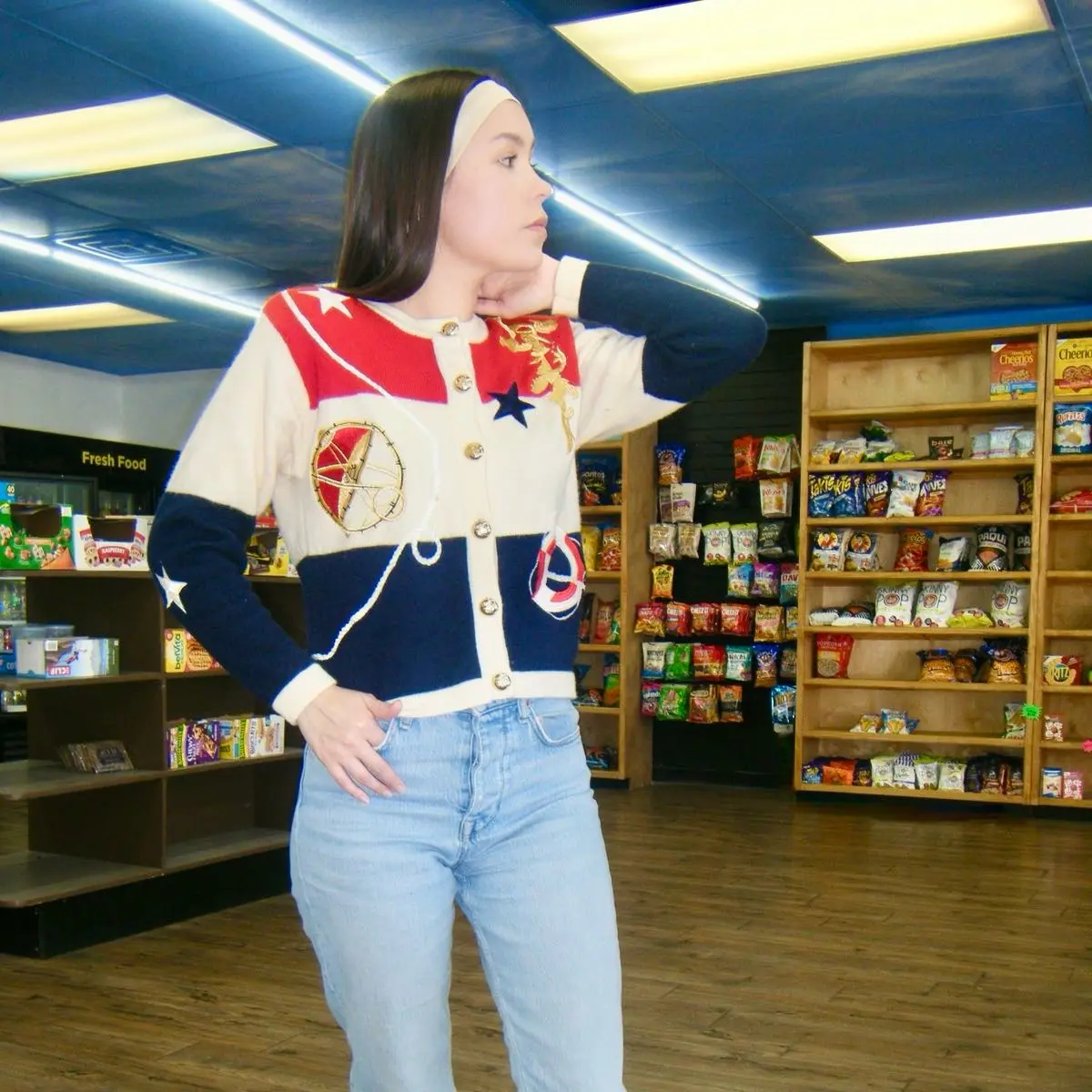 Women’s vintage sweater with gold buttons and unique pattern SIZE SMALL/ MEDIUM NO RETURNS
