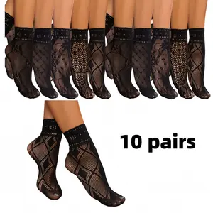 Women's 5 Pack Patterned Lace Anklet Socks - Elegant Lace Design with Ruffled Trim Detail for Comfort & Style Womenswear Everyday Feminine