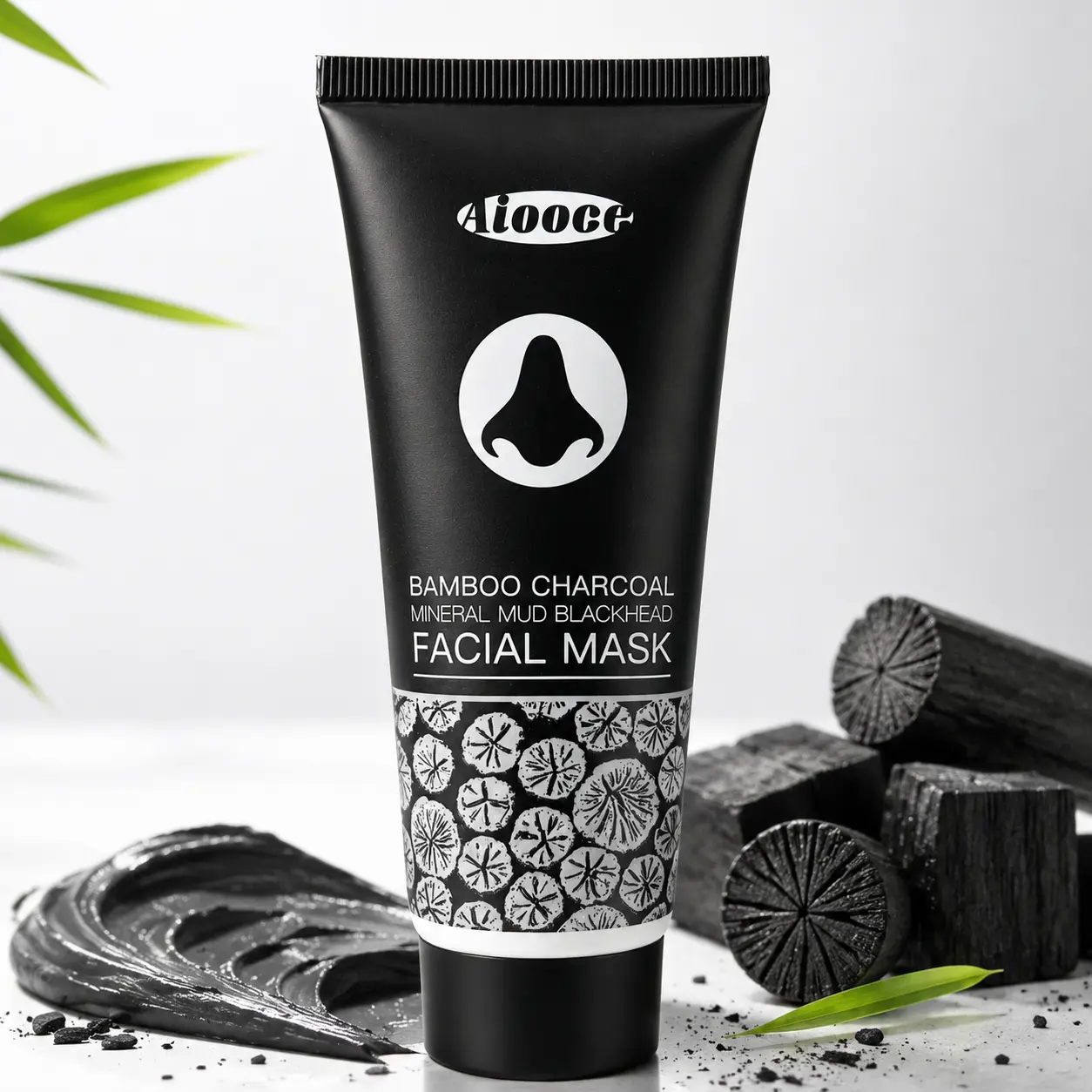 Blackhead Peel Off Mask with Bamboo Charcoal & Kaolin, Facial Mask for Nose and T-Zone Care, Weekly Pore-Cleansing Skincare for Smooth, Refreshed-Looking Skin, 60g