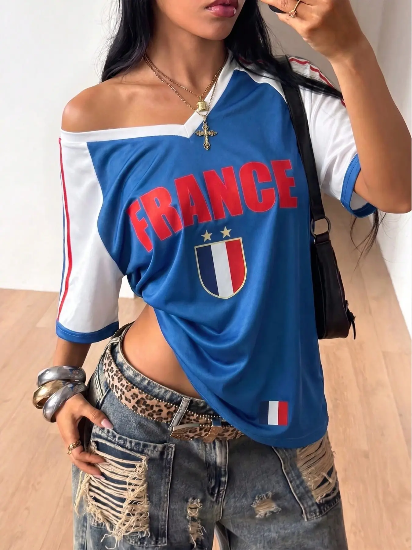 Vintage French Team Theme Mesh Top, Blue Colorblock Loose Fit V Neck Y2K Style Sport T-Shirt, Breathable Workout Shirt, Casual Breathable Sportswear, All over Print Jersey, Activewear T Shirt, Athletic Streetwear