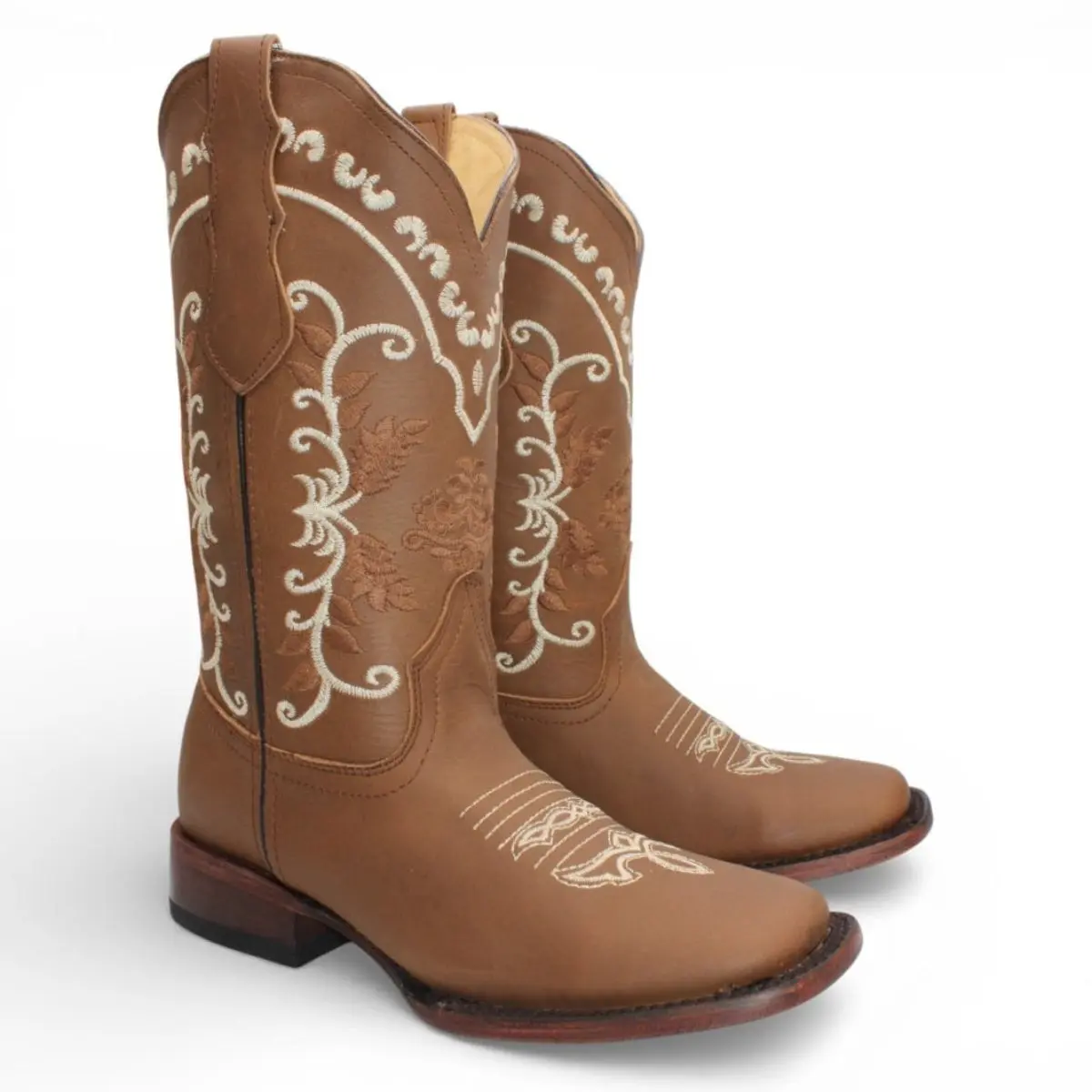 Bota Vaquera para Mujer de Piel con Tubo Bordado y Punta Cuadrada Color Tan – Hooch Boots H222631