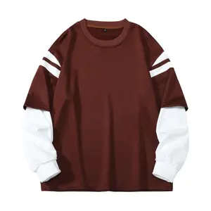 Men's brown-red fake two-piece sweatshirt with American vintage style sleeve stripe patchwork color blocking fake two-piece design, loose shoulder-dropping fit for comfort and a flattering silhouette, versatile layered top for fall/winter 2025.