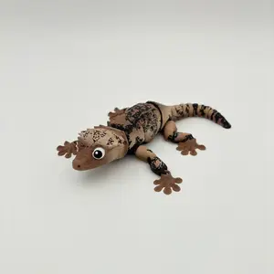 Crested Gecko - 3D Printed Articulated Lizard with Two Separate Snap-Fit Tail Options - Approx. 8" Long - stress relief sensory toy