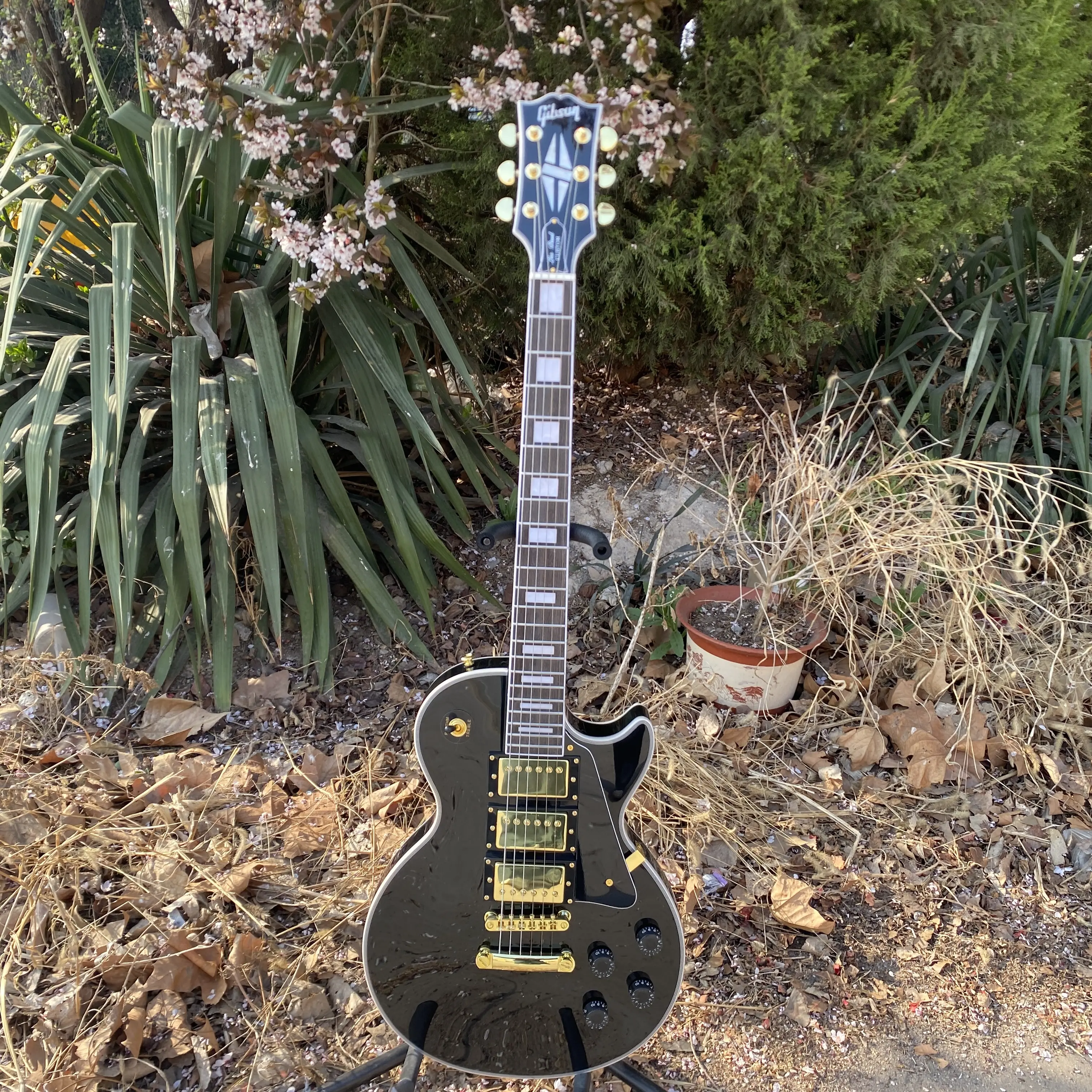 LP 6-String Electric Guitar for Adults - Mahogany Body, HHH Pickups, Rosewood Fingerboard, Gold Hardware, Modern & Classic Features, Beautiful Aesthetic