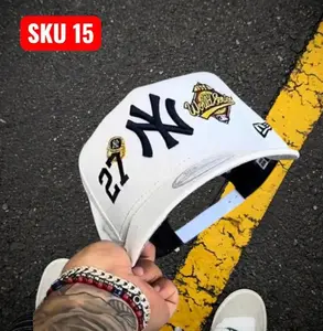 White New York Yankees 9FORTY Snapback Hat, Black Embroidered NY Logo, 27 World Series Championships & 1999 Side Patch Cap, Limited Edition 2026 Urban Streetwear Gorra premium, moda urbana para hombres y mujeres