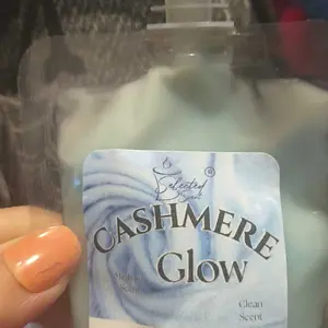 Squeezable All-Natural Long-Lasting Wax Melts for Home Fragrance Warmers