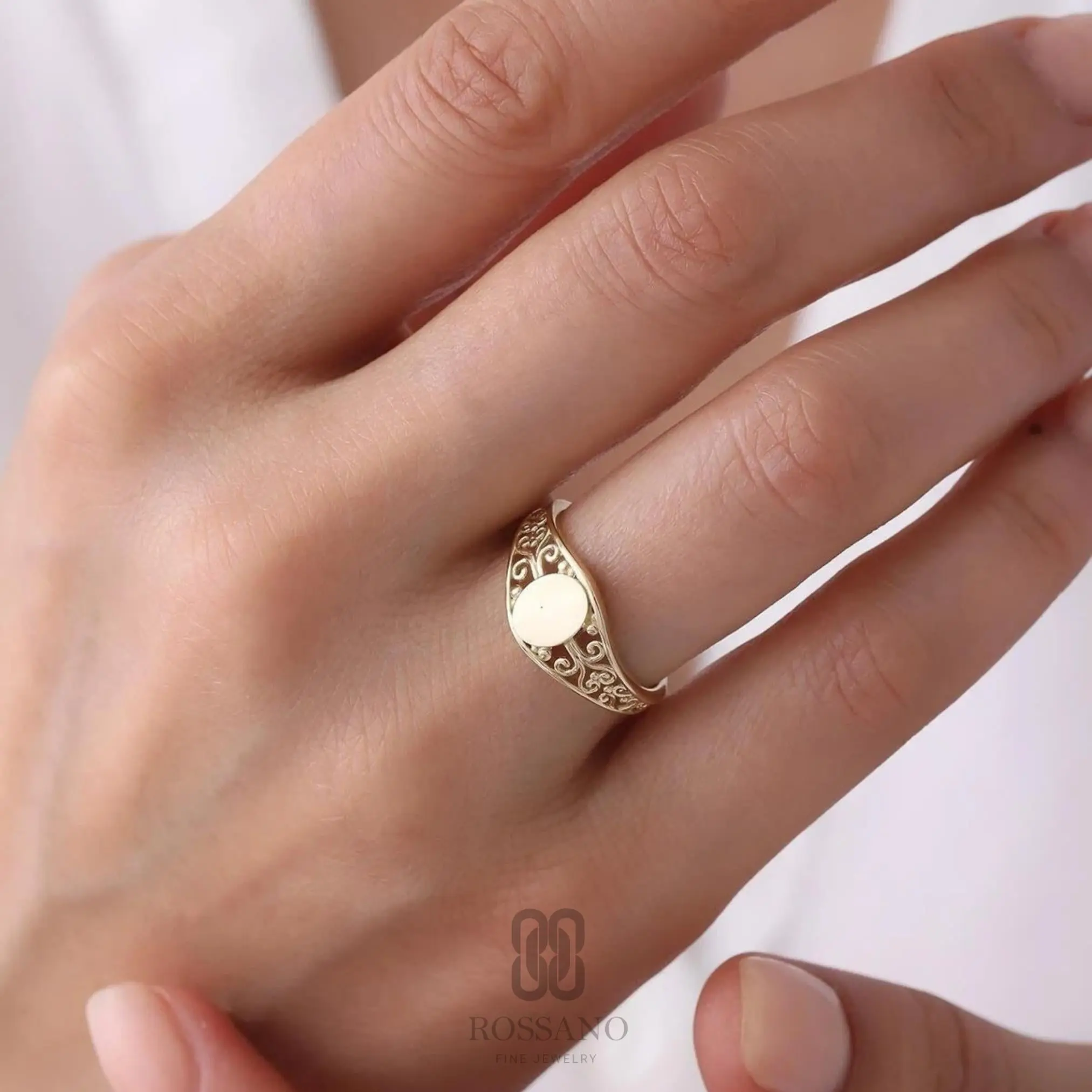 14K Gold Vintage Ring, Classic Antique Style Gold Band