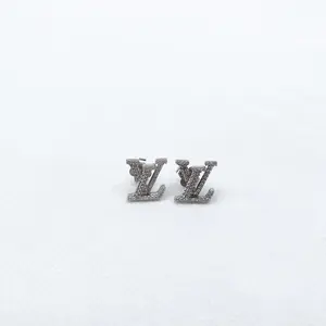 Pre-owned Louis Vuitton Silver&White Metal Earrings T10250537
