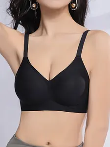Women's Push-Up Bra, Seamless Lift & Support Design, Comfortable Everyday Wear, Ideal for Daily Use, Stylish Women Bras