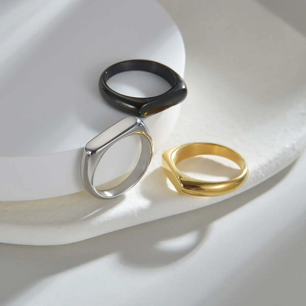 [Limited-Time Event] Niche Design Plain Wide Band Statement Multi Ring - Stylish, Versatile, High-End Artificial Gemstone Band Jewelry Accessory, Wide Band Ring