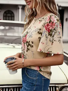 A women's light beige vintage floral print flared short-sleeve chiffon blouse, Casual curved hem, made of lightweight and flowing fabric, suitable for everyday commuting in spring and summer, weekend shopping, afternoon tea dates