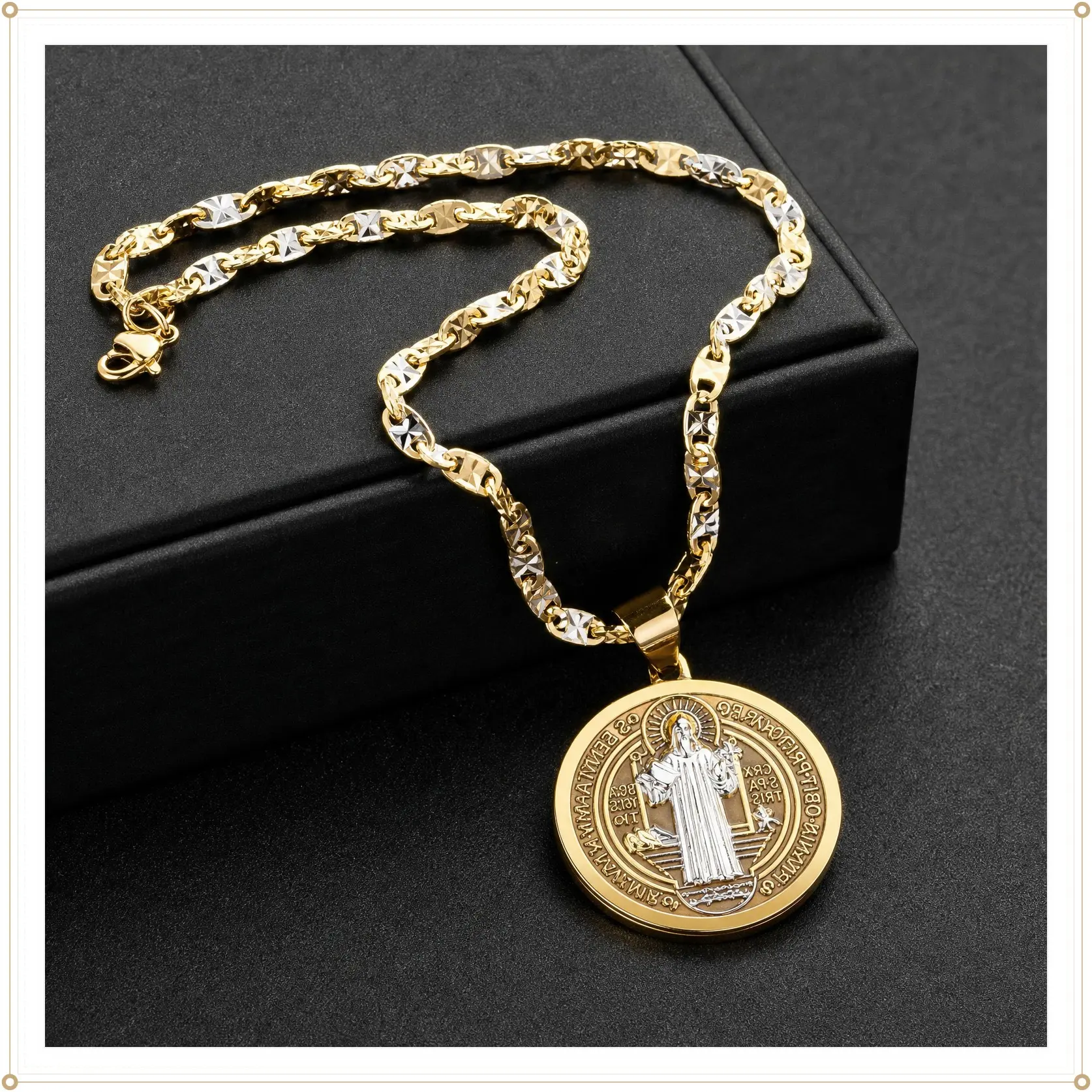 San Benito Medalla Tricolor Gold-Plated Chain Necklace with Detailed Saint Design for Men and Women