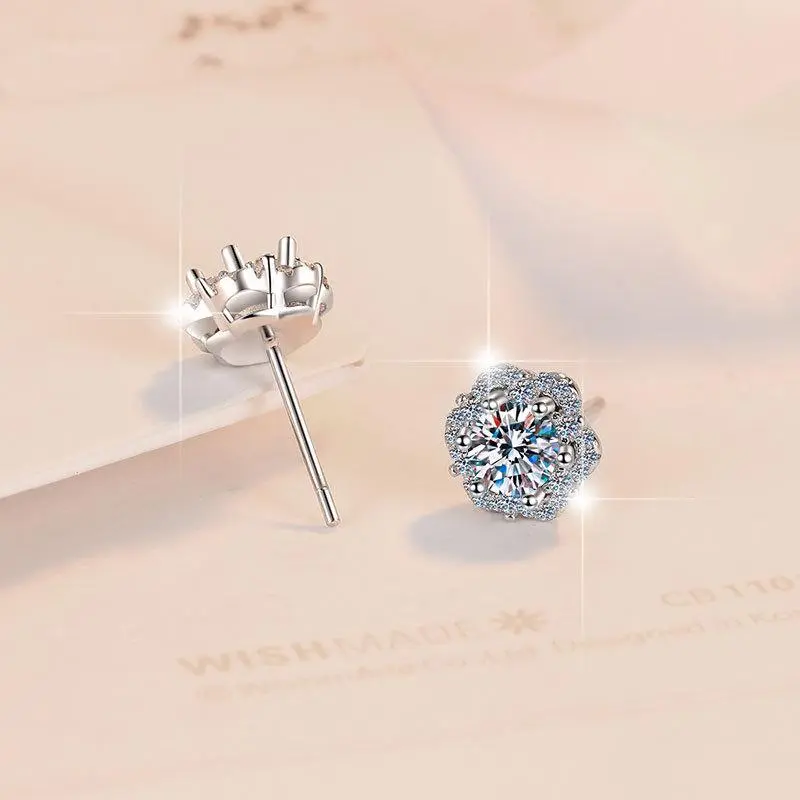 S925 Sterling Silver Little Flower Ear Stud Plum Blossom Synthetic Moissanite Earrings Daily Life Earrings-624 S925 Sterling Silver Little Flower Ear Stud Plum Blossom Synthetic Moissanite Earrings Daily Life Earrings-624