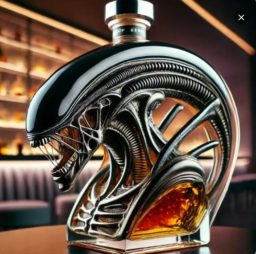 Monster Whiskey Decanter Bottle (Glass) - Collectible Sci-Fi Fan Statue, Whiskey & Wine Storage, Novelty Display, Father's Day Gift, Gifts for Dad
