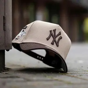 New Era New York Yankees Brown Baseball Cap – Adjustable Snapback Hat Unisex Streetwear Hip Hop Style New Era Inspired