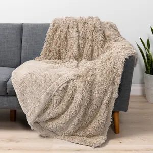 PAVILIA White Fluffy Throw Blanket for Couch, Fuzzy Blanket for Women Men, Furry Plush Warm Blanket Bed Sofa, Super Soft Thick Faux Fur Sherpa Blanket Throw