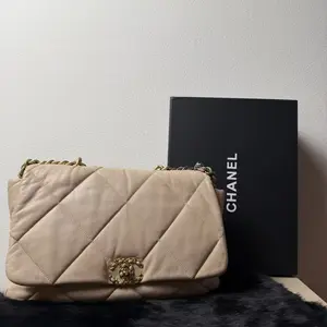 Pre-owned LAMB Crossbody Bags Chanel bags