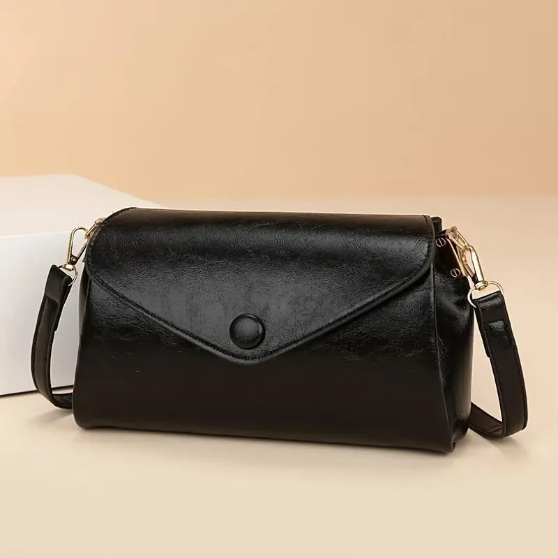 Vintage Envelope Crossbody Bag for Women, Black Oil Wax Leather Flap Shoulder Bag, Retro Barrel Purse with Adjustable Strap