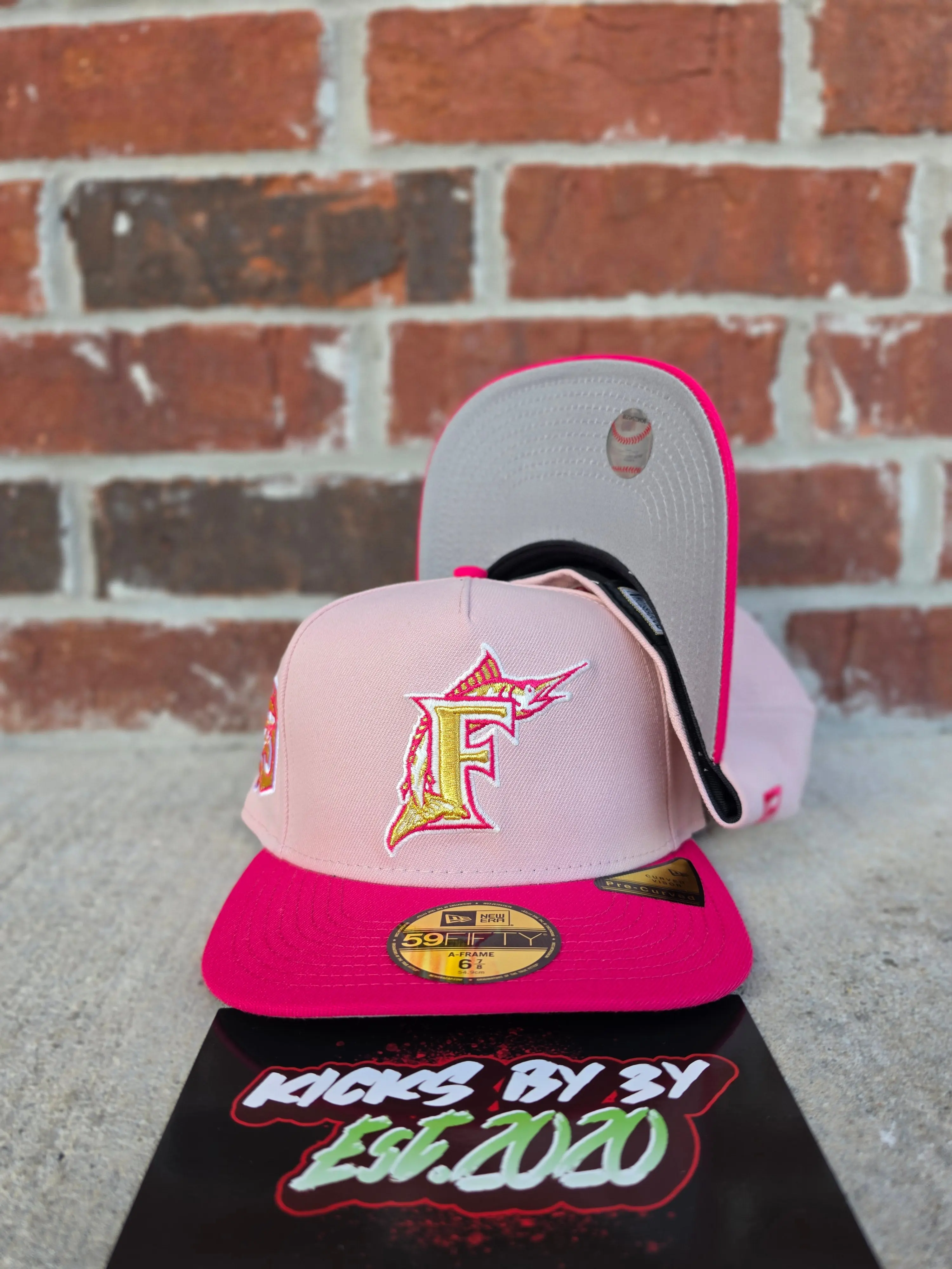 New Era 59Fifty Fitted A-Frame "Florida Marlins" 25th year Anniversary Triple Pink