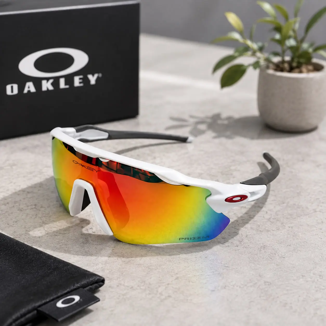 Oakley Performance Sports Sunglasses UV400 Wraparound Glasses for Cycling Running Driving Travel
