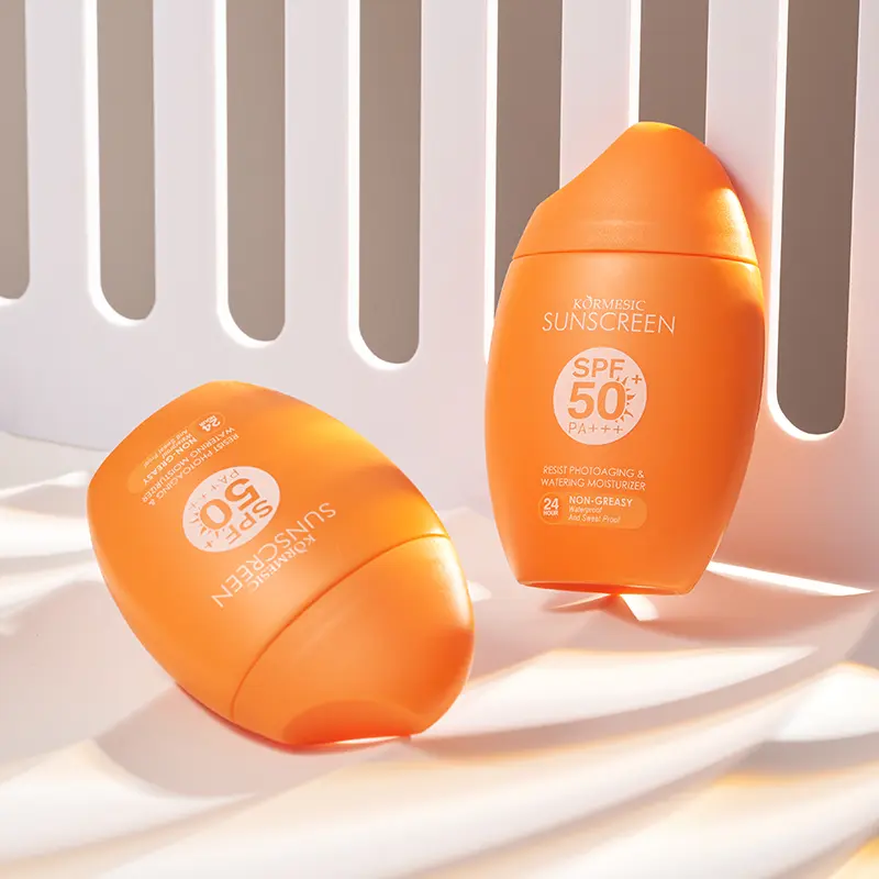 SPF 50 PA+++ Lightweight Sunscreen, Daily UV Protection, Prevent Sunburn & Tanning, Hydrating Non-Greasy Formula, No White Cast, Easy to Spread, Waterproof & Sweat Resistant