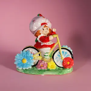 Strawberry Shortcake Pedal Push Figurine