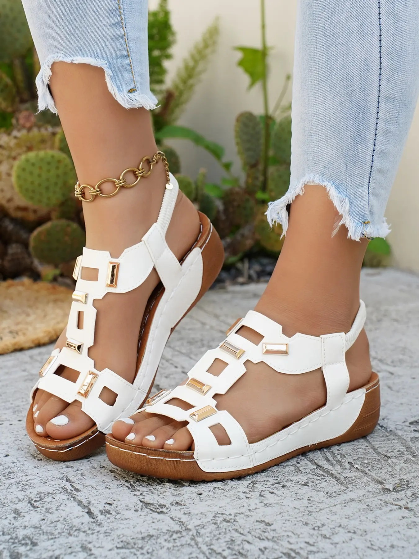 2026 Summer Retro Roman Gladiator Strappy Casual Trendy Sandals for Women, Hollow Out Metal Buckle, Adjustable Back Strap, Wedge Heel, Thick Sole, Soft Bottom, Beach Shoes