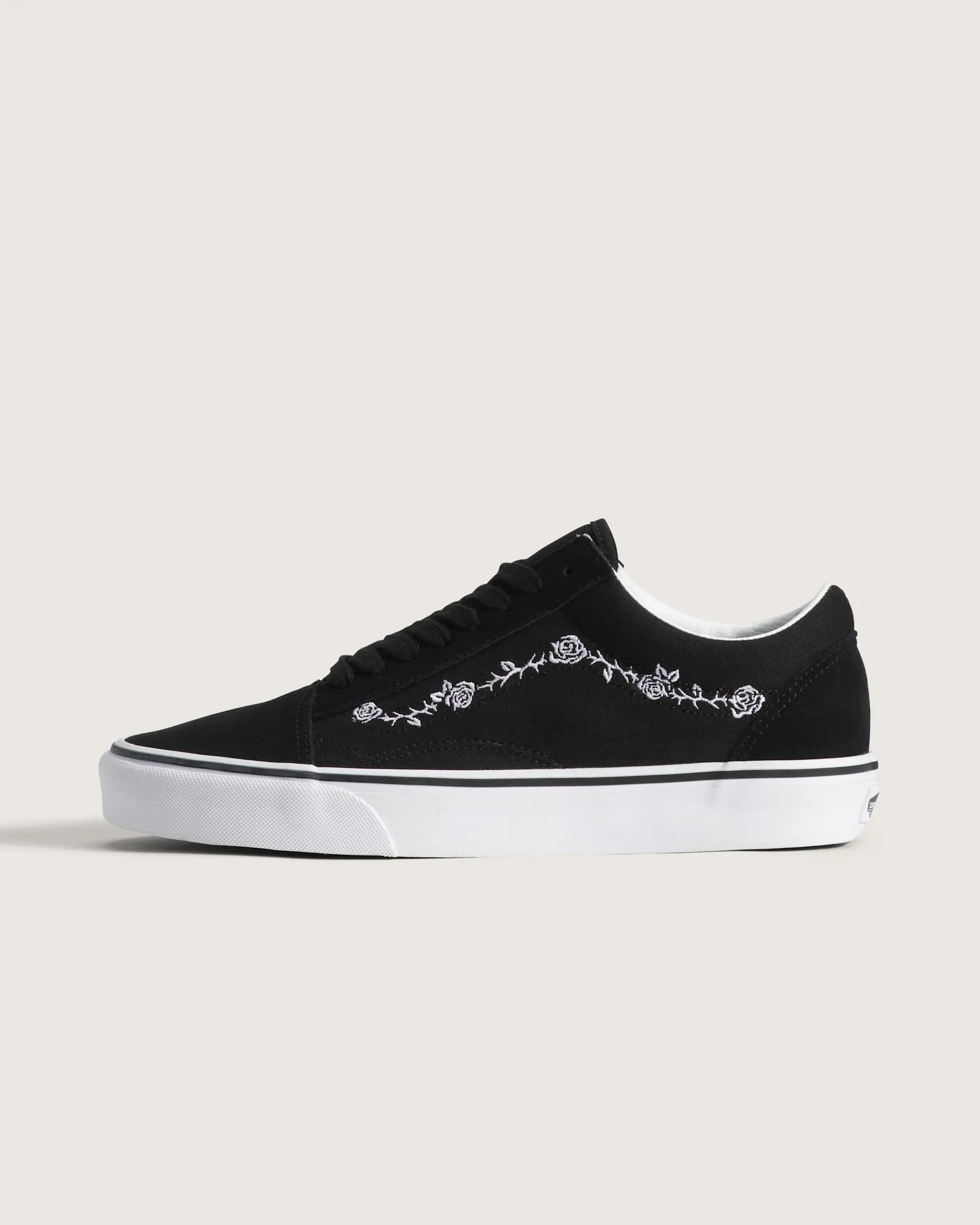 Vans Unisex Old Skool Low Top Shoe Vans Unisex Old Skool Low Top Shoe