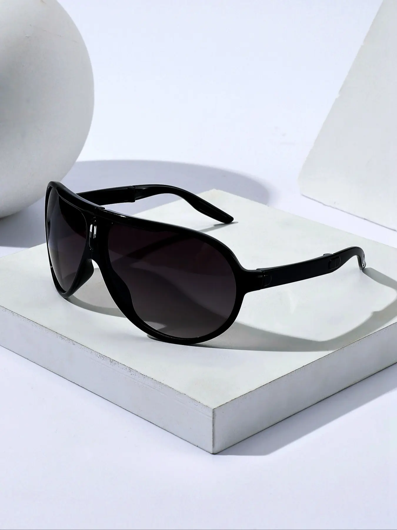 1pcs men's retro aviator foldable novel men's classic toad sunglasses plastic fashion glasses suitable for daily or travel vacation polycarbonate explosion-proof lenses are suitable for all seasons